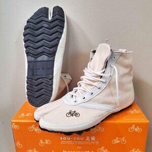 BNIB - Unisex Tabi Canvas Lace-Up High-Top Shoes